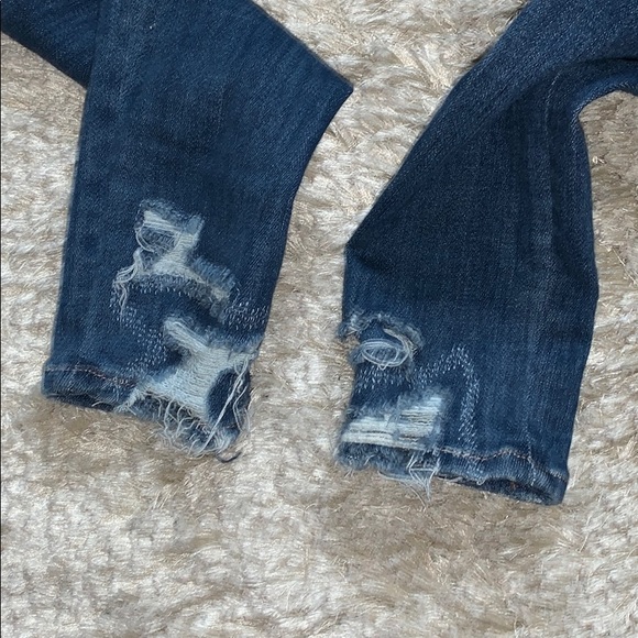 American Eagle Ripped Jeans - Picture 7 of 7